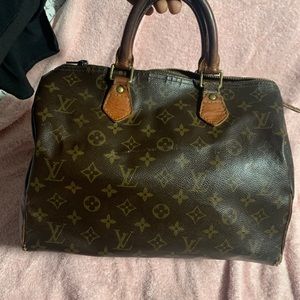 Louis Vuitton 30 speedy needs lots of TLC